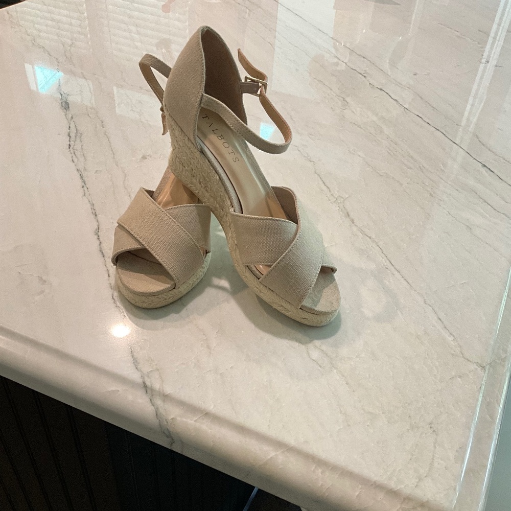 Talbots Lynsay Peep Toe Espadrille Size 6 1/2